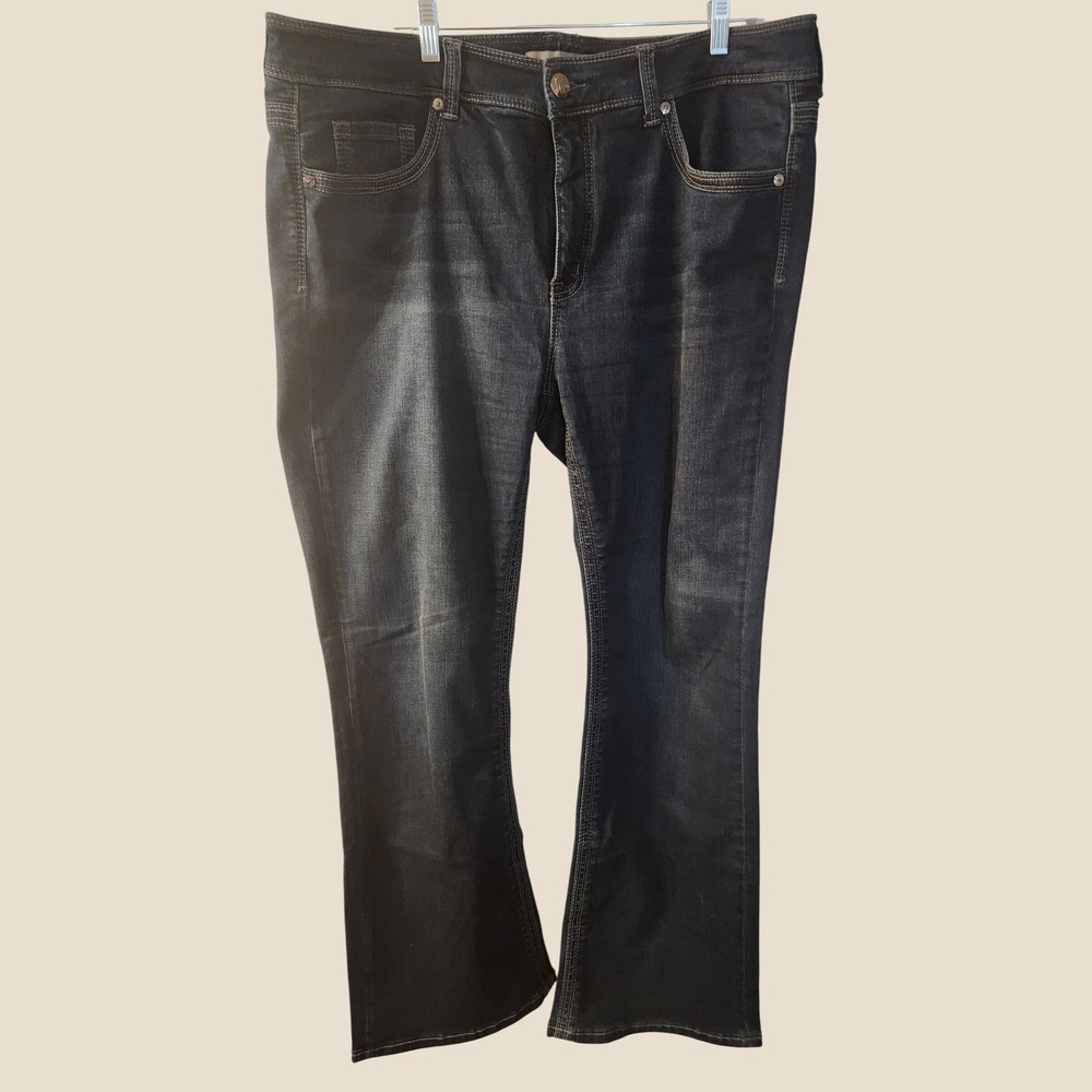 Melissa McCarthy Seven7 Dark Wash Bootcut Plus18 Slimming Stretch Body Positive